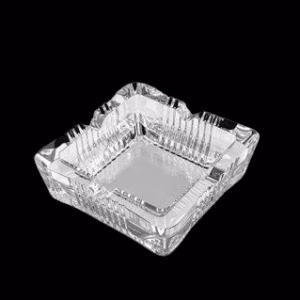 Pepeljara staklena četvrtasta 10.5 cm